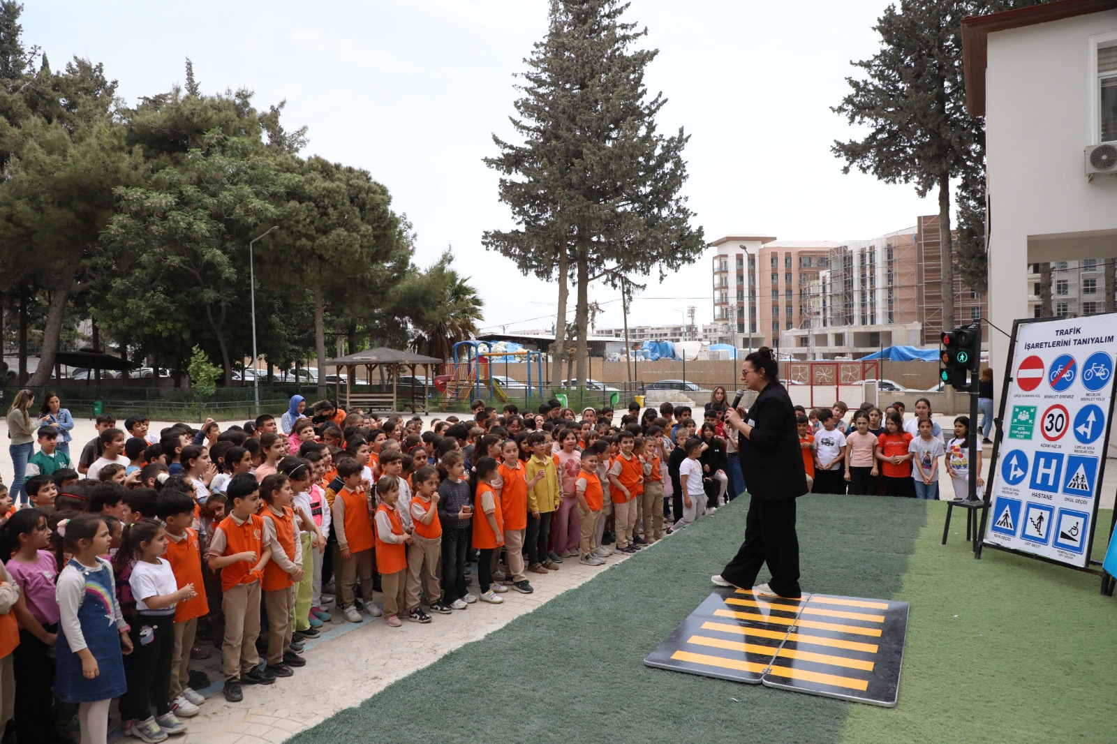 HBB’DEN EĞLENCELİ TRAFİK EĞİTİMİ