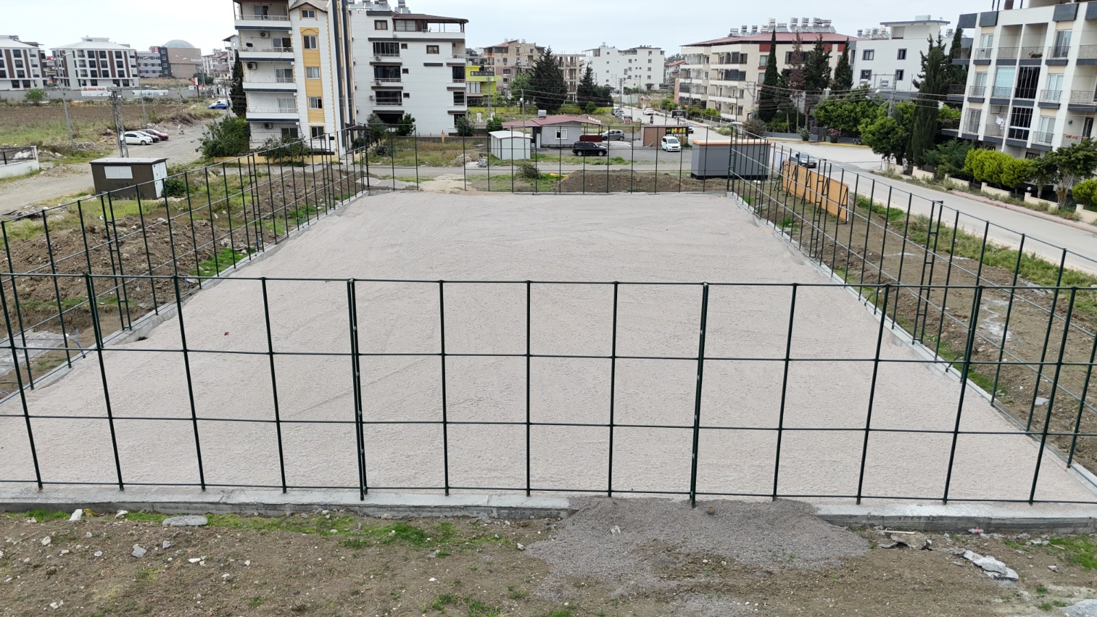 HBB’DEN ARSUZ’A YENİ HALI SAHA