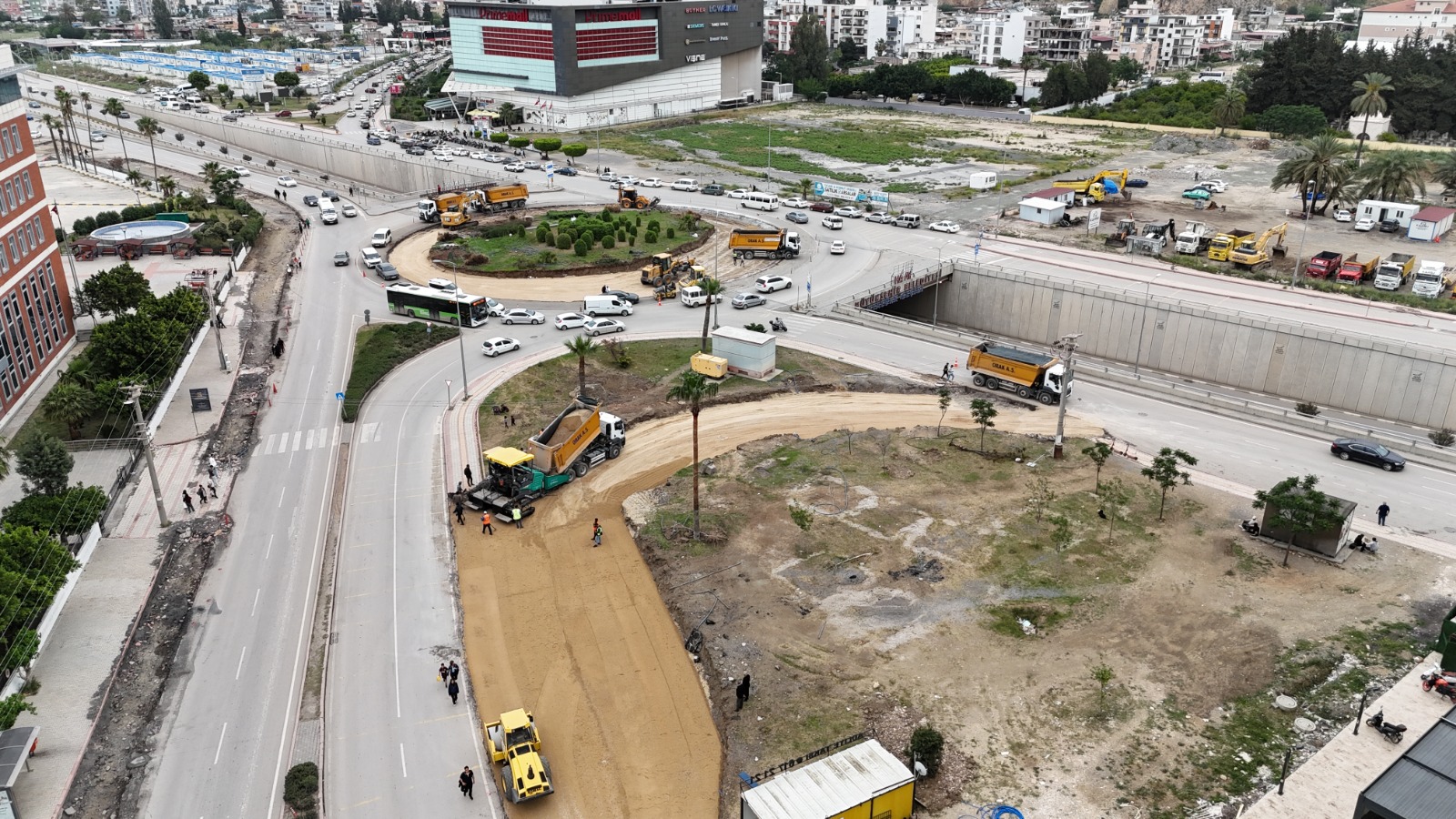 HBB, İSKENDERUN ŞEHİR İÇİ ULAŞIMINI RAHATLATIYOR