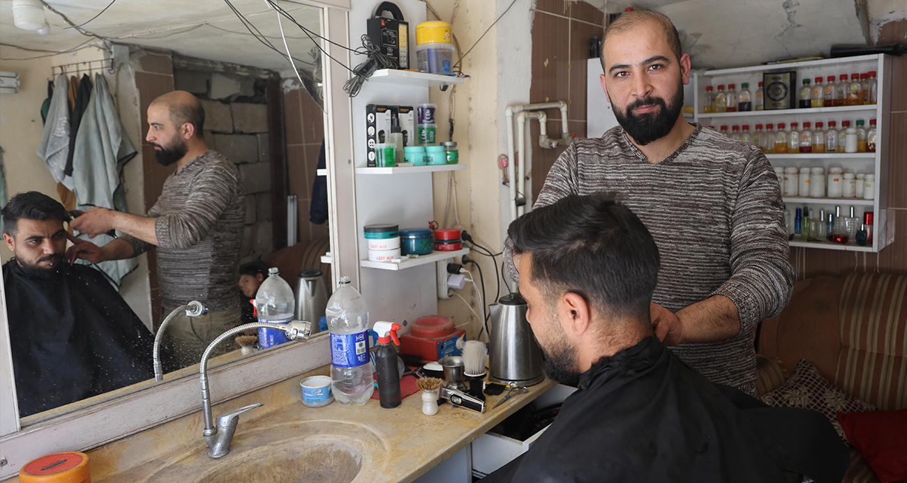 Suriyeli berber “Türk milletiyle kardeşiz, Suriye’ye gelirseniz başımızın üstünde yeriniz var”