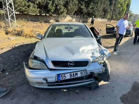 ANTAKYA'DA TRAFİK KAZASI: 2 YARALI