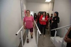 Esra Masatlı, Engelli Sosyal Girişimcilik Merkezi’nde tedavi olan vatandaşlarla bir araya geldi