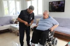 HBB TEKERLEKLİ SANDALYELERİ SAHİPLERİNE ULAŞTIRDI