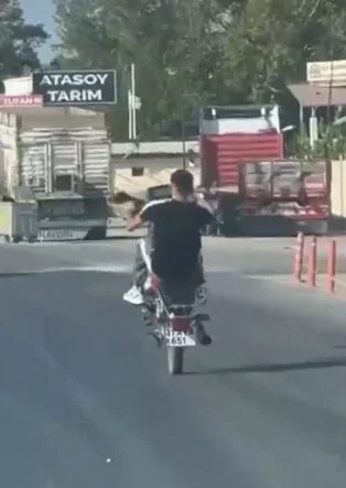 Motosikletlinin 5 saniyelik şovu 21 bin TL’ye patladı