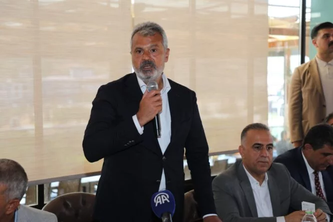 BAŞKAN ÖNTÜRK, ALTINÖZÜ MUHTARLARIYLA BİR ARAYA GELDİ