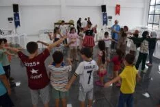 HATAY’DA ÇOCUKLAR YAZI DOLU DOLU GEÇİRDİ