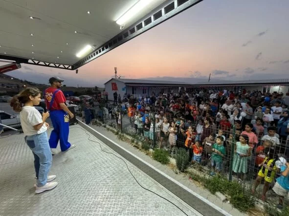 ANTAKYA BELEDİYESİ'NİN DÜZENLEDİĞİ ÇOCUK ŞENLİĞİNDE DEPREMZEDE ÇOCUKLAR DOYASIYA EĞLENDİ