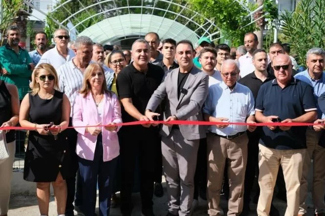 Merhum Başkan Zeyrek’in ismi Defne’de yaşatılacak