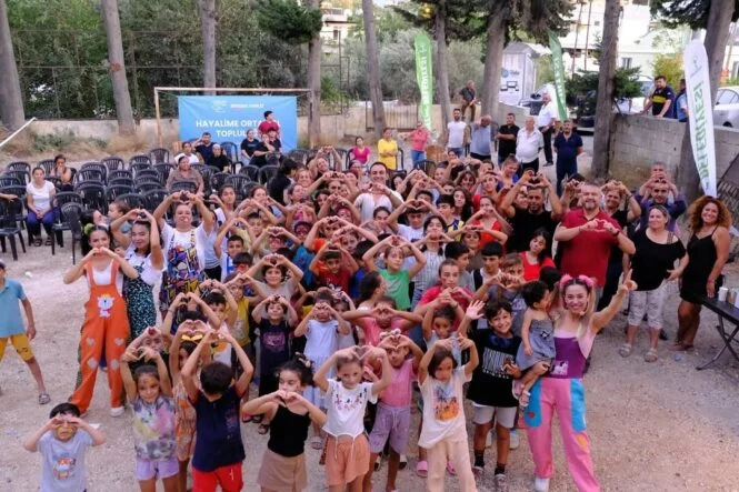 Defne Belediyesi’nin Bostancık Mahallesi’nde düzenlediği etkinlikte çocuklar doyasıya eğlendi