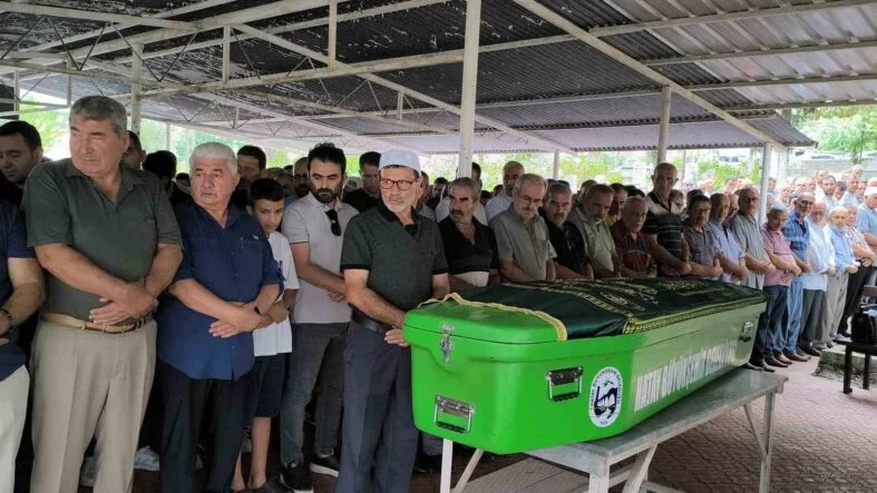 Kansere yenik düşen öğretmene hüzünlü veda