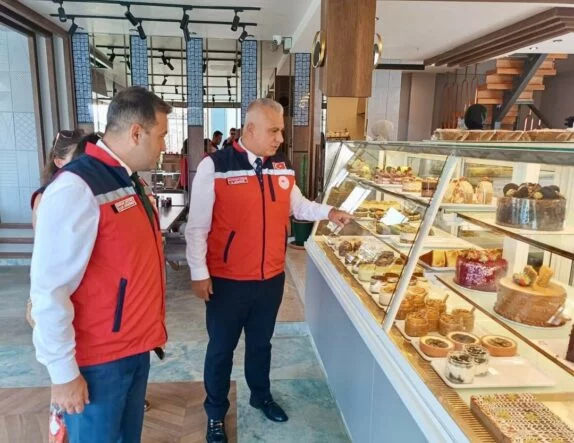 HATAY’DA GÜVENİLİR GIDA İÇİN DENETİMLER SÜRÜYOR