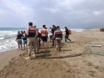 Serinlemek için denize giren 2 kardeşten biri öldü, diğeri yaşam mücadelesi veriyor