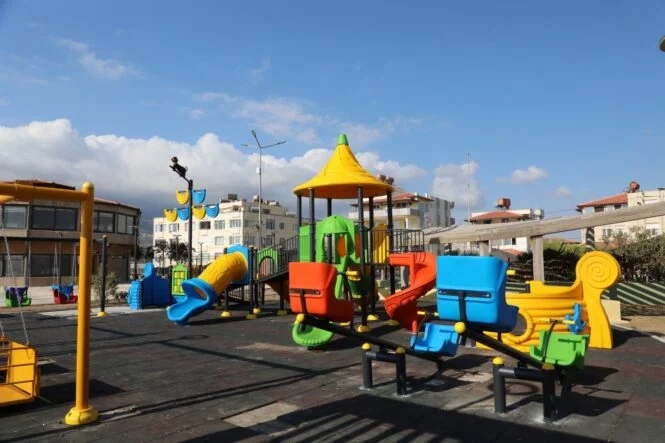 ÇOCUKLARIN YÜZÜ BÜYÜKŞEHİRLE GÜLÜYOR