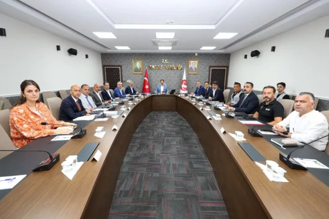 BAŞKAN ÖNTÜRK, DEĞERLENDİRME TOPLANTISI’NA KATILDI