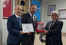 AHMET ATEŞ’E  ONURLU ÖDÜL