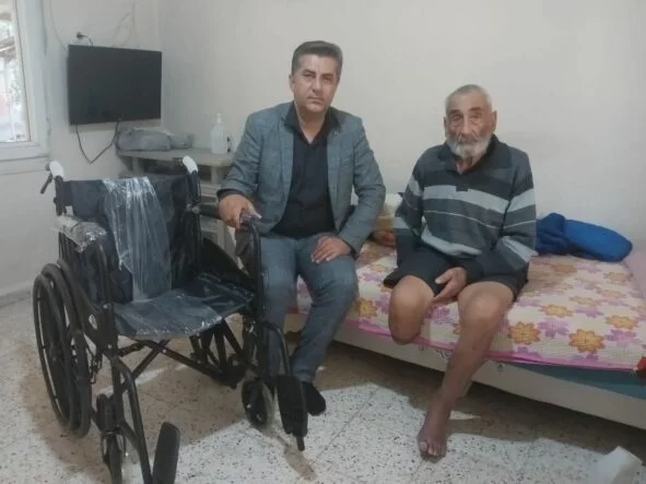 KİM ÜZERİNDEN GELEN TALEP KARŞILANDI: HALİT AMCA TEKERLEKLİ SANDALYESİNE KAVUŞTU