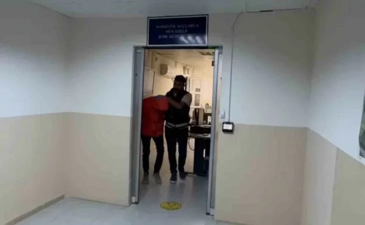 Hatay’da 11 yıl hapis cezası ile aranan uyuşturucu taciri tutuklandı
