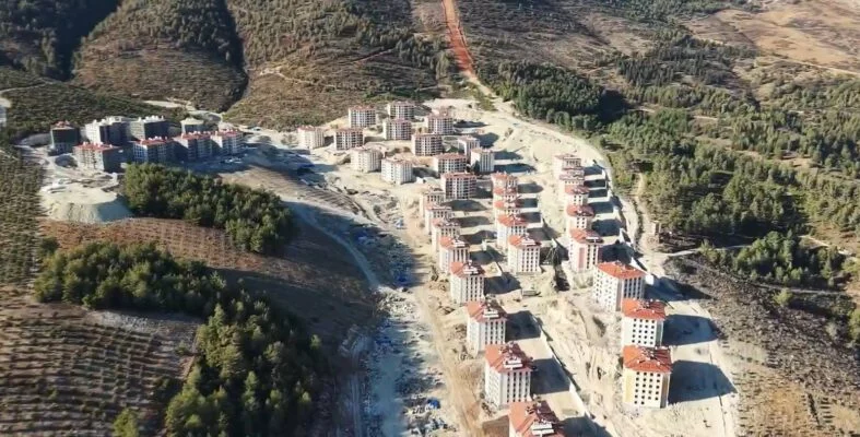 Serinyol ve Alahan Mahallerinde afet konutları yükseliyor