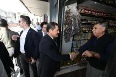 Depremzede esnaftan iş yerini üçüncü kez ziyaret eden valiye davet