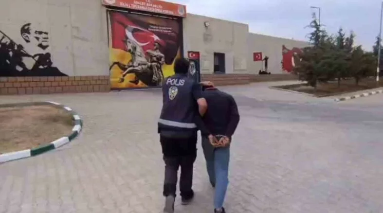 DEFNE’DE 12 YILDIR FİRARİ OLARAK ARANAN ŞAHIS YAKALANDI