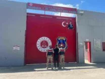 HATAY'DA 30 YIL HAPİS CEZASI BULUNAN FİRARİ MANDALİNA BAHÇESİNDE YAKALANDI