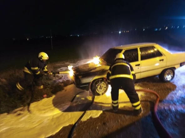 ANTAKYA’DA OTOMOBİL YANGINI