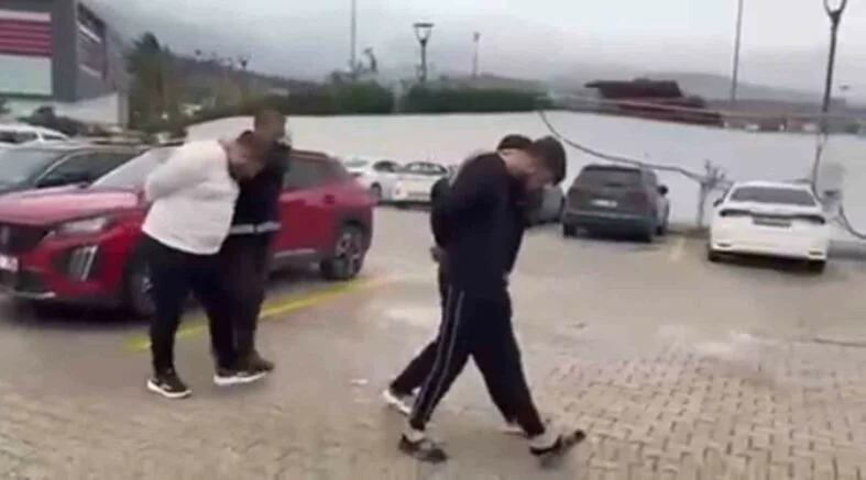 İskenderun’da kasten yaralama ve tehdit şüphelisi 3 kişi tutuklandı