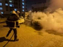 KIRIKHAN'DA HAFİF TİCARİ ARAÇ YANDI