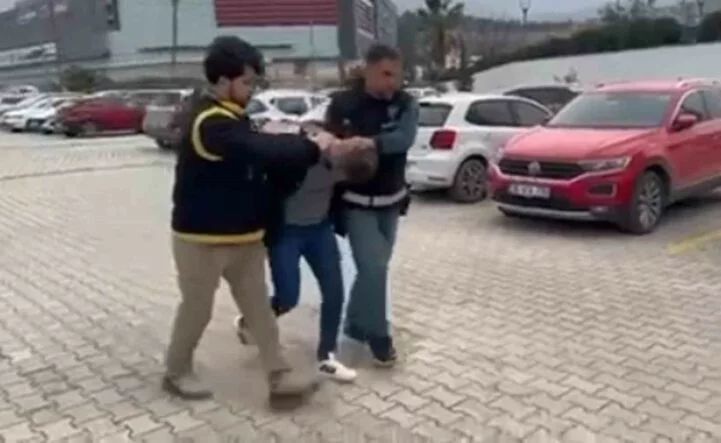 İSKENDERUN’DA  5 AYRI SUÇTAN ARANAN ŞAHIS YAKALANDI