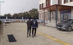 SAMANDAĞ'DA HAPİS CEZASIYLA ARANAN 2 KİŞİ YAKALANDI