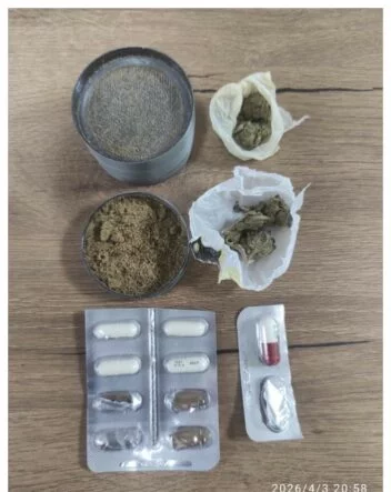 REYHANLI’DA DURDURULAN ARAÇTA UYUŞTURUCU VE KURUSIKI TABANCA ELE GEÇİRİLDİ