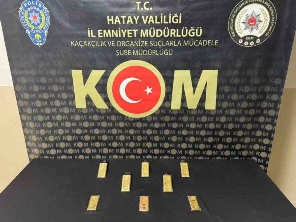 SIRT ÇANTASINDA 8 KİLOGRAM GÜMRÜK KAÇAĞI ALTIN TAŞIRKEN YAKAYI ELE VERDİ