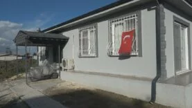 AFETZEDE AİLE ANTAKYA BELEDİYESİ'NİN YERİNDE DÖNÜŞÜM PROJESİ'YLE YENİ YUVASINA KAVUŞTU