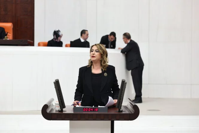 KARA “AKP YURTTAŞIN EKMEĞİNE SAVAŞ AÇMIŞTIR”
