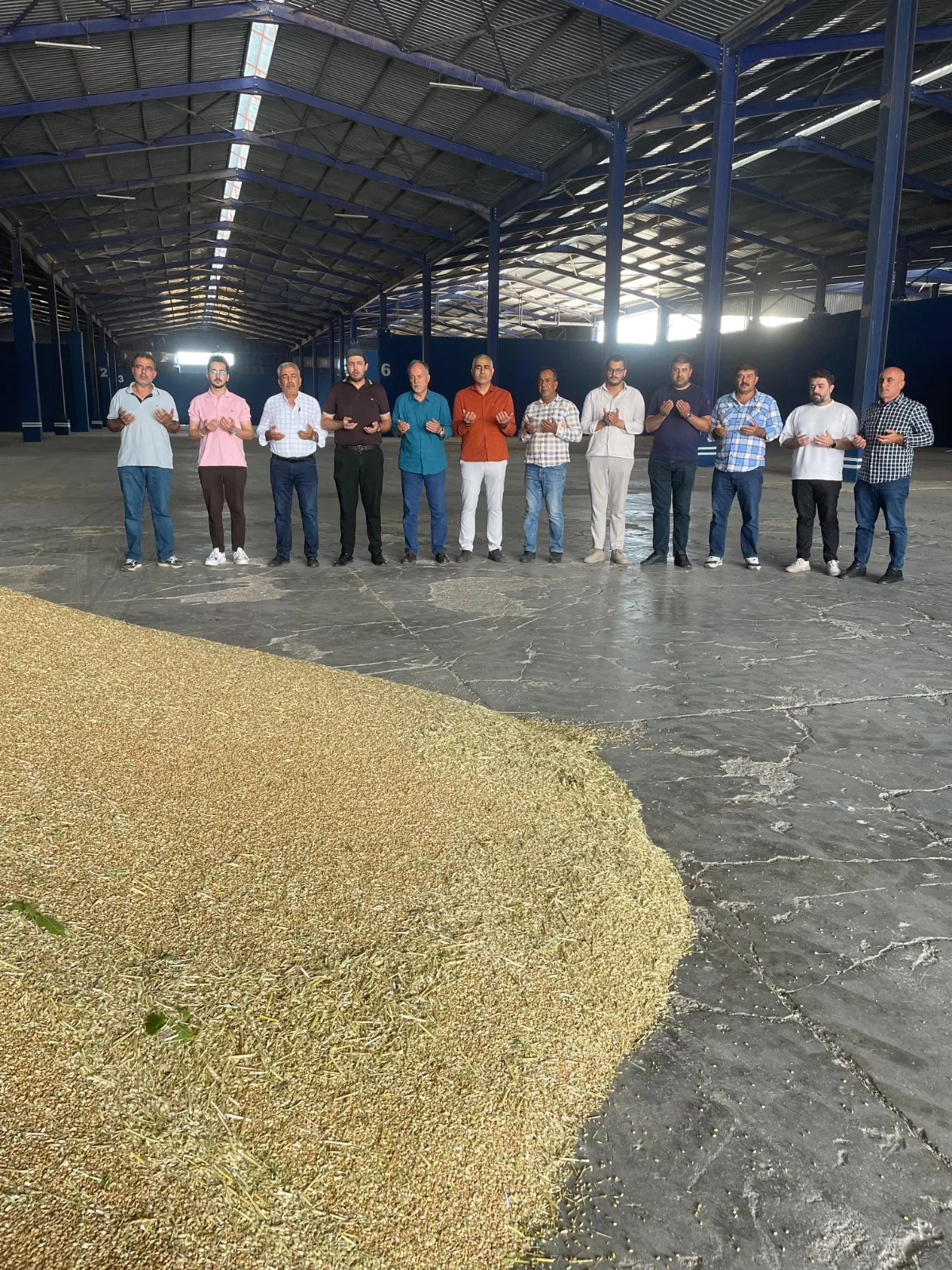 Özova Tarım Yeni Sezonun İlk Buğday Alımını Gerçekleştirdi