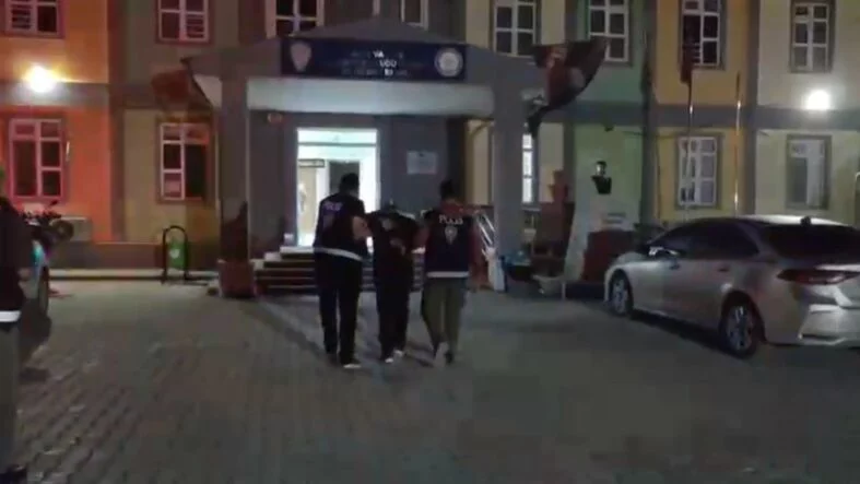 ANTAKYA'DA DOLANDIRICILIK SUÇUNDAN ARANAN ŞAHIS YAKALANDI