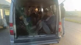 HAFİF TİCARİ ARACA 10 GÖÇMEN SIĞDIRAN İNSAN TACİRİNE 100 BİN TL CEZA