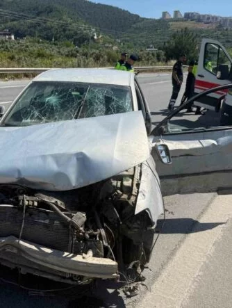 İSKENDERUN'DA TRAFİK KAZASI: 1 YARALI