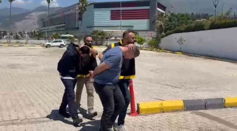 İSKENDERUN’DA HAPİS CEZASI İLE ARANAN 2 KİŞİ YAKALANDI