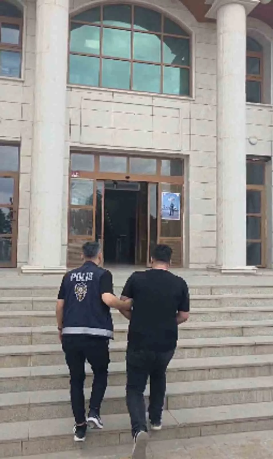 Uyuşturucu suçundan hapis cezası bulunan şahıs Kırıkhan’da yakalandı