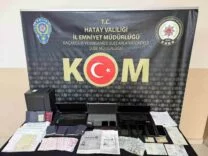 AYAK BİLE BASMADIKLARI ÜLKELERDE YILLARCA ÇALIŞMIŞ GİBİ GÖSTERİLEN ŞAHISLARI SAHTE BELGELERLE EMEKLİ EDEN ÇETEYE OPERASYON
