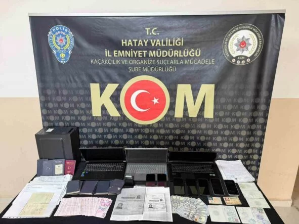 AYAK BİLE BASMADIKLARI ÜLKELERDE YILLARCA ÇALIŞMIŞ GİBİ GÖSTERİLEN ŞAHISLARI SAHTE BELGELERLE EMEKLİ EDEN ÇETEYE OPERASYON