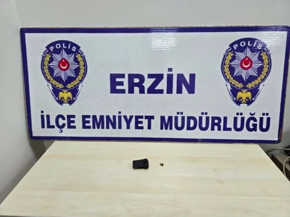 Erzin’de ehliyet sınavına kopya düzeneğiyle giren şahıs yakayı ele verdi