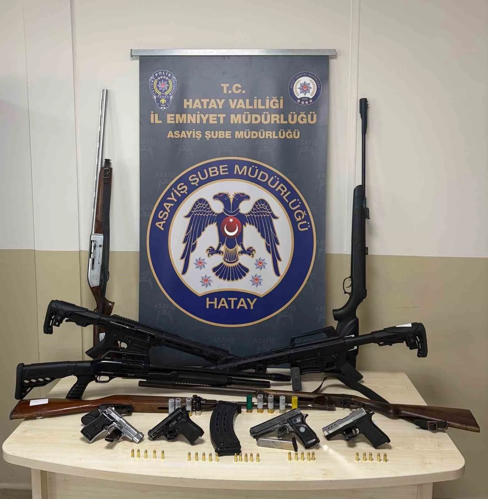 Hatay’da ruhsatsız silah operasyonu: 14 şüpheli yakalandı