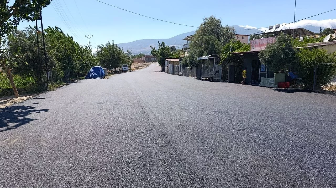 ÇELİK “ALTYAPISI TAMAMLANAN YOLLARI HIZLA ASFALTLIYORUZ”