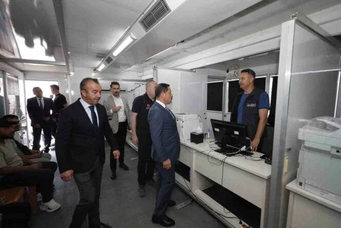 Cilvegözü’nde Suriyelilerin ülkelerine dönüşü sürüyor