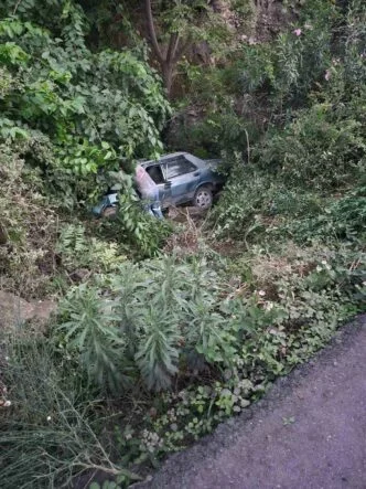 Dereye uçan Tofaş’ın sürücüsü yaralandı