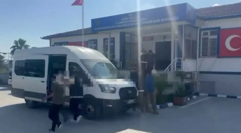İNSAN KAÇAKÇISI 4 ORGANİZATÖR TUTUKLANDI