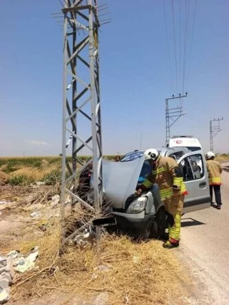 REYHANLI'DA TRAFİK KAZASI: 3 YARALI