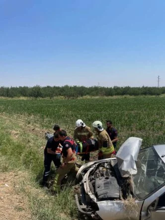 KIRIKHAN’DA TARLAYA UÇAN OTOMOBİLİN SÜRÜCÜSÜ YARALANDI